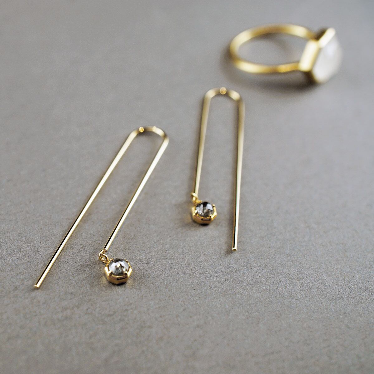 Gravity / Rose Cut Diamond Pierced Earring / Pair（DE002-GY