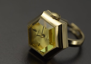 【ビンテージ時計】1974年3月製造　セイコー指輪時計　イエローカットガラス（若干カケあり）が綺麗な6角フェイス
