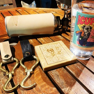 【ICUPANI】オリジナルデザイン　木製コースター