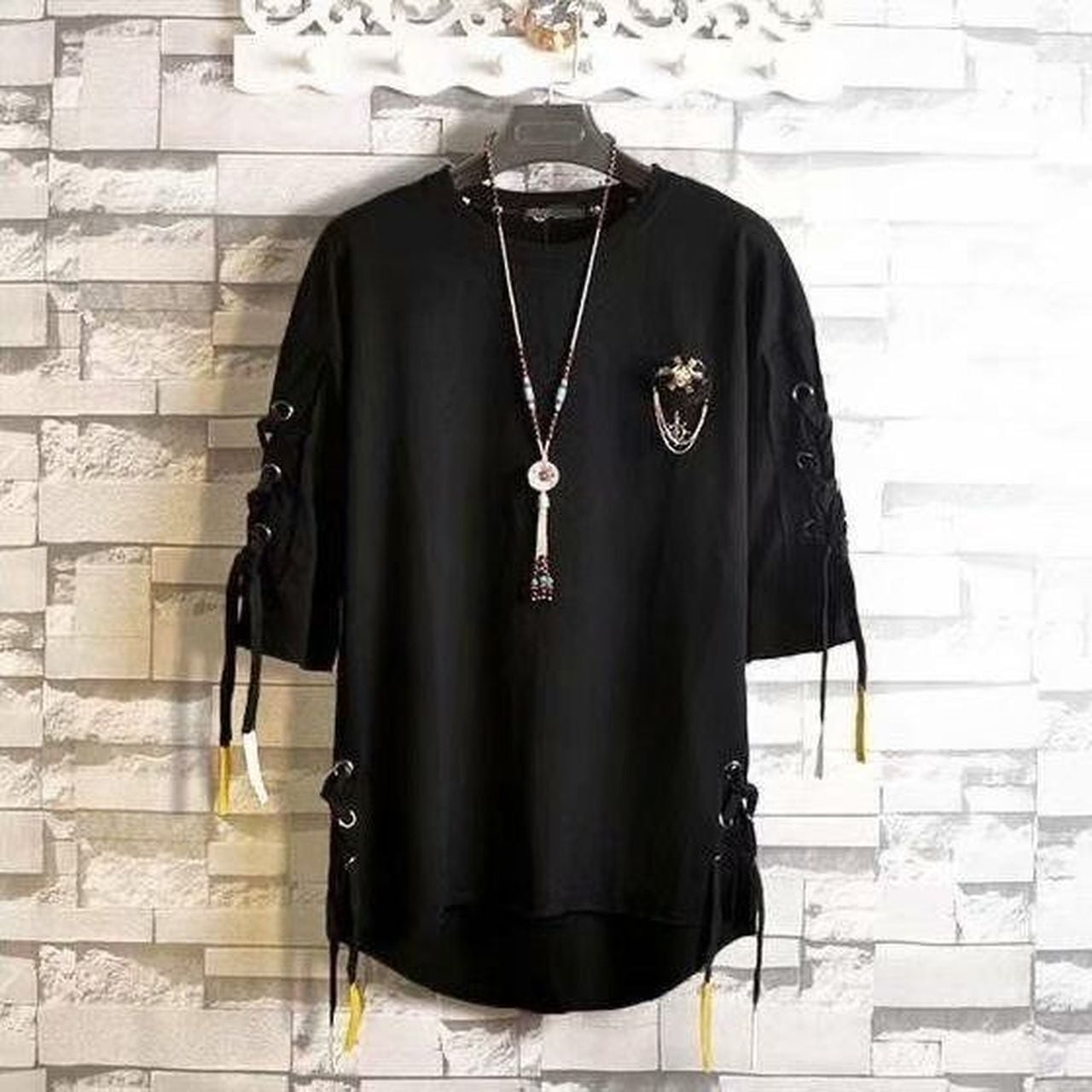 Short-sleeved T-shirt with a dark vibe(MT1592)