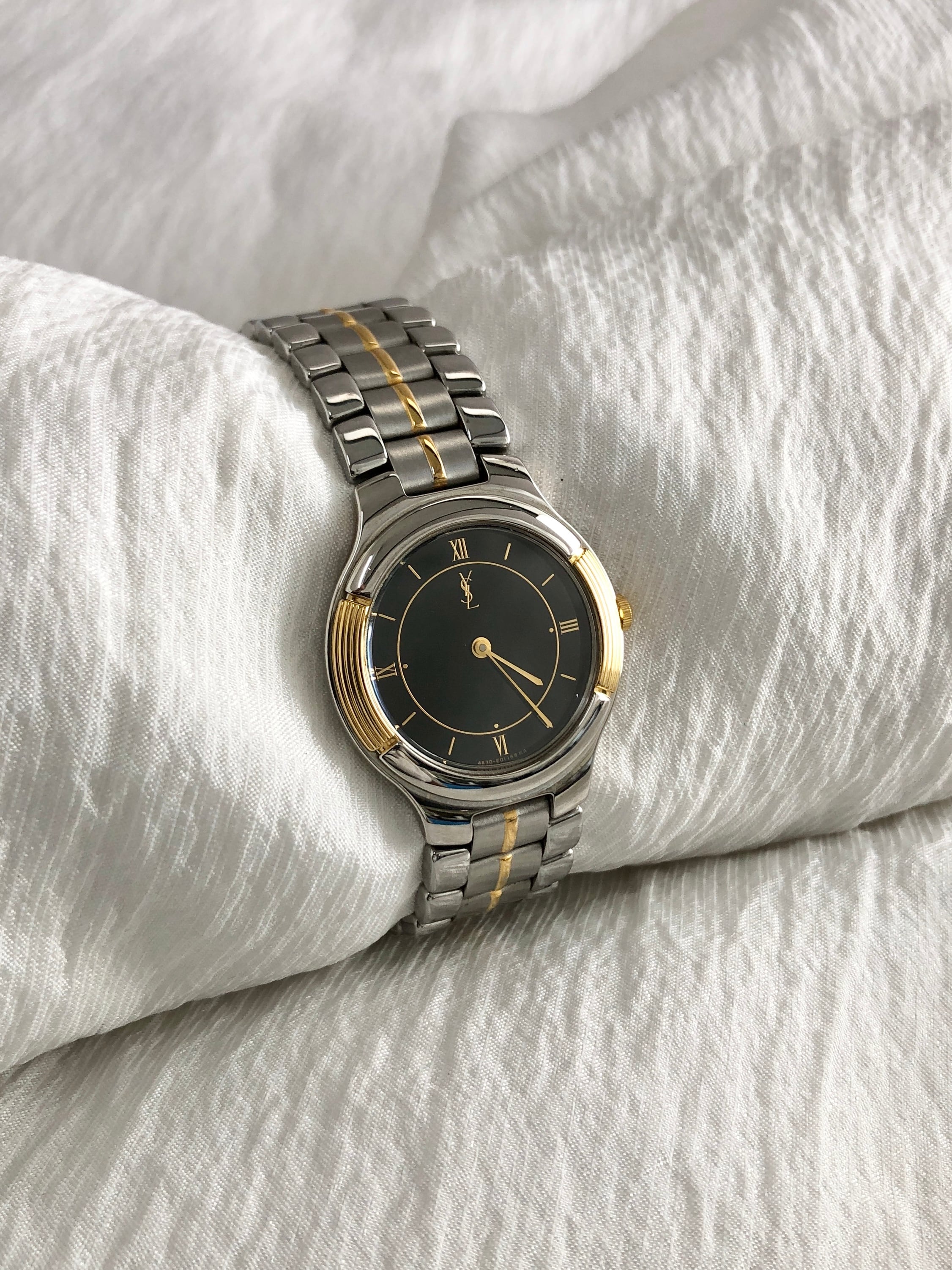 Yves Saint Laurent イヴ・サンローラン 腕時計 シルバー×ゴールド コンビカラー ステンレススチール クウォーツ 4620-E66661Y vintage ヴィンテージ オールド pup65k