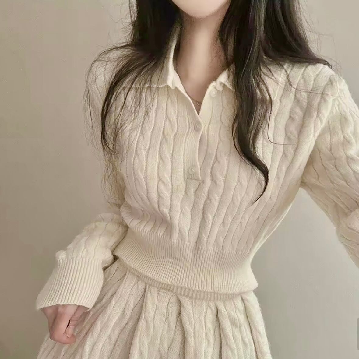 ポロカラーケーブルクロップドセットアップニット