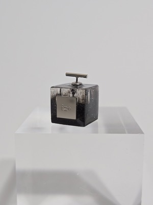 PERFUME CUBE.