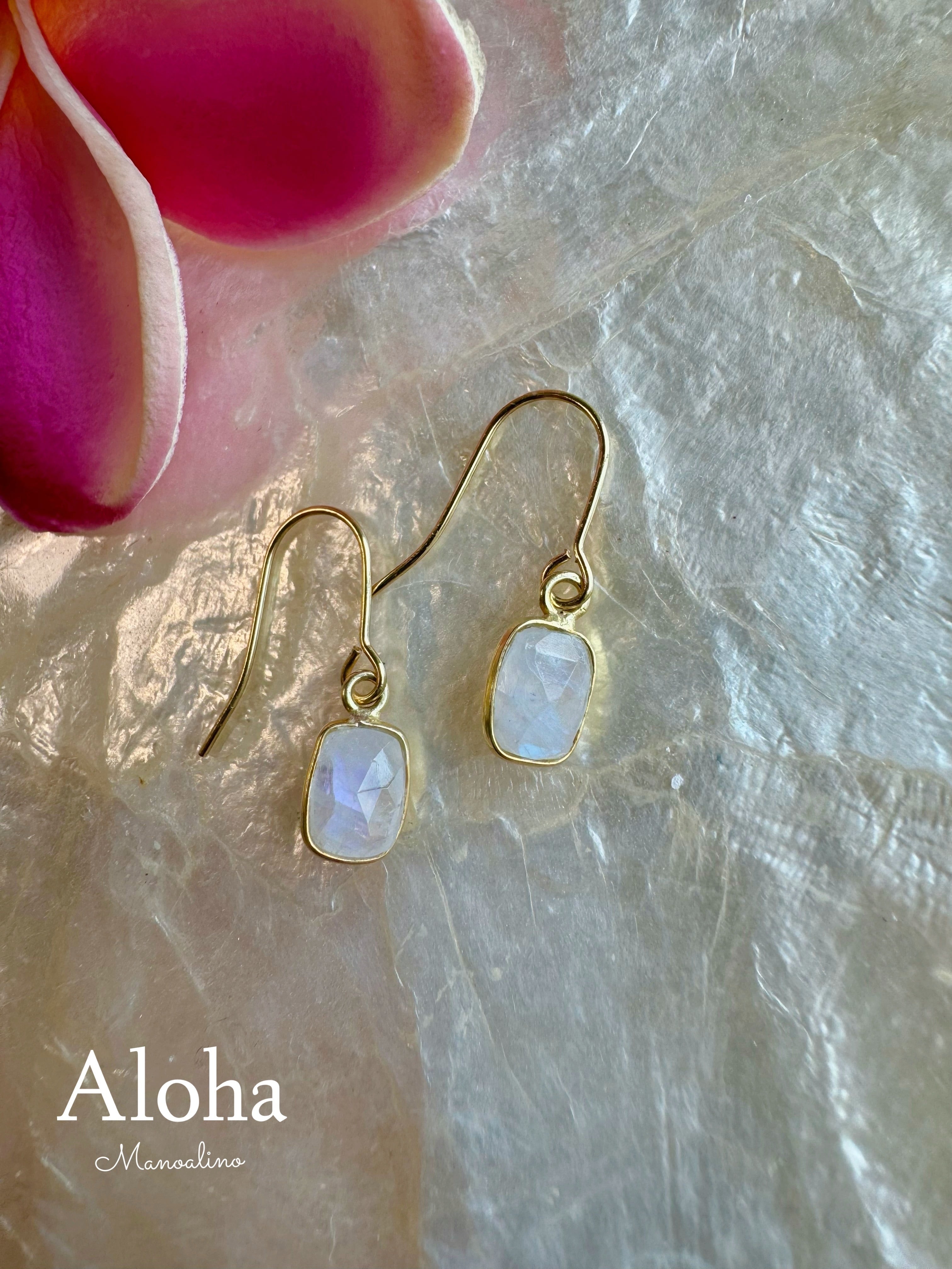 Natural Rainbow Moonstone earrings(天然石レインボームーンストーンピアス、イヤリング)