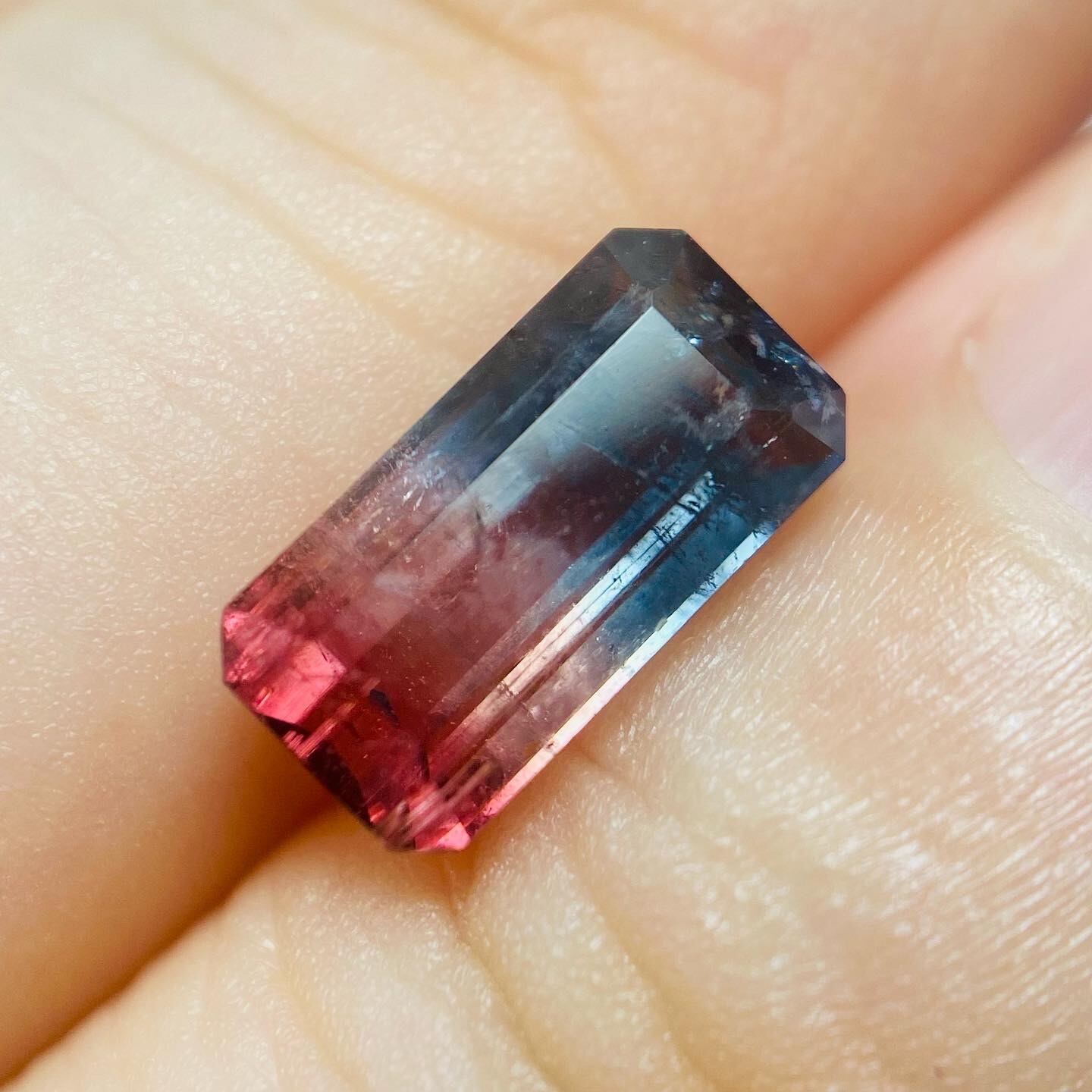 鮮やかな和カラーバイカラートルマリン