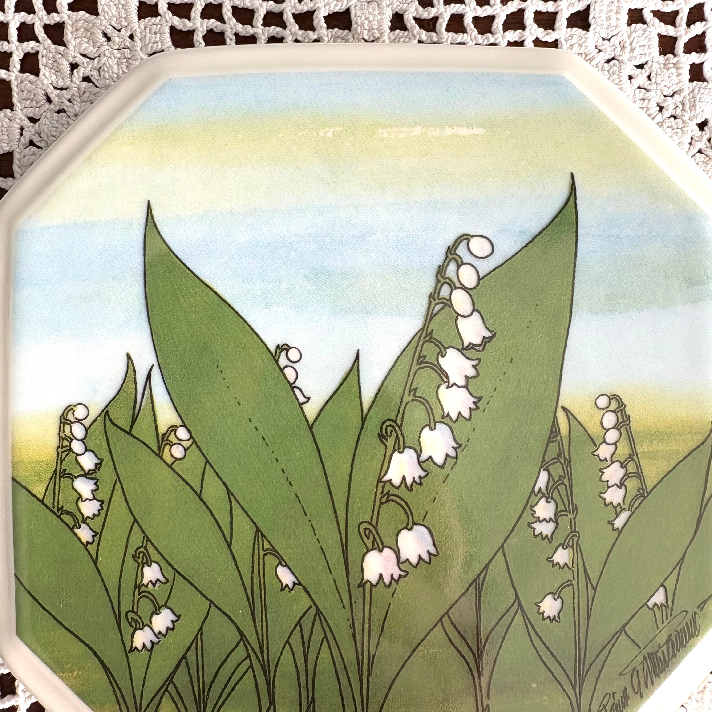 ARABIA vintage kielo plate ୨୧⁎༶アラビア スズランのウォール