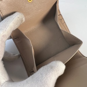 Yves Saint Laurent イブサンローラン財布 ベージュ A-8905