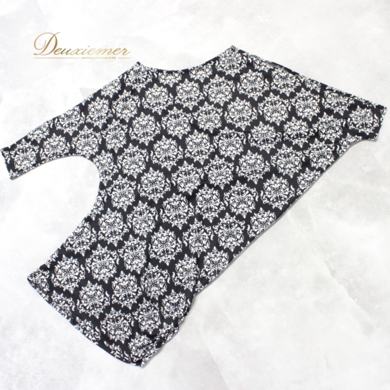 社交ダンス 衣装 スタンダード トップス レッスンウェア レディース オールシーズン 黒 白 Leirena レイリーナ ブラック系 ホワイト系 長袖 アシメ アシンメトリー ストレッチ性 おしゃれ フォーマル ダンスウェア モダン デザイン 洗練された