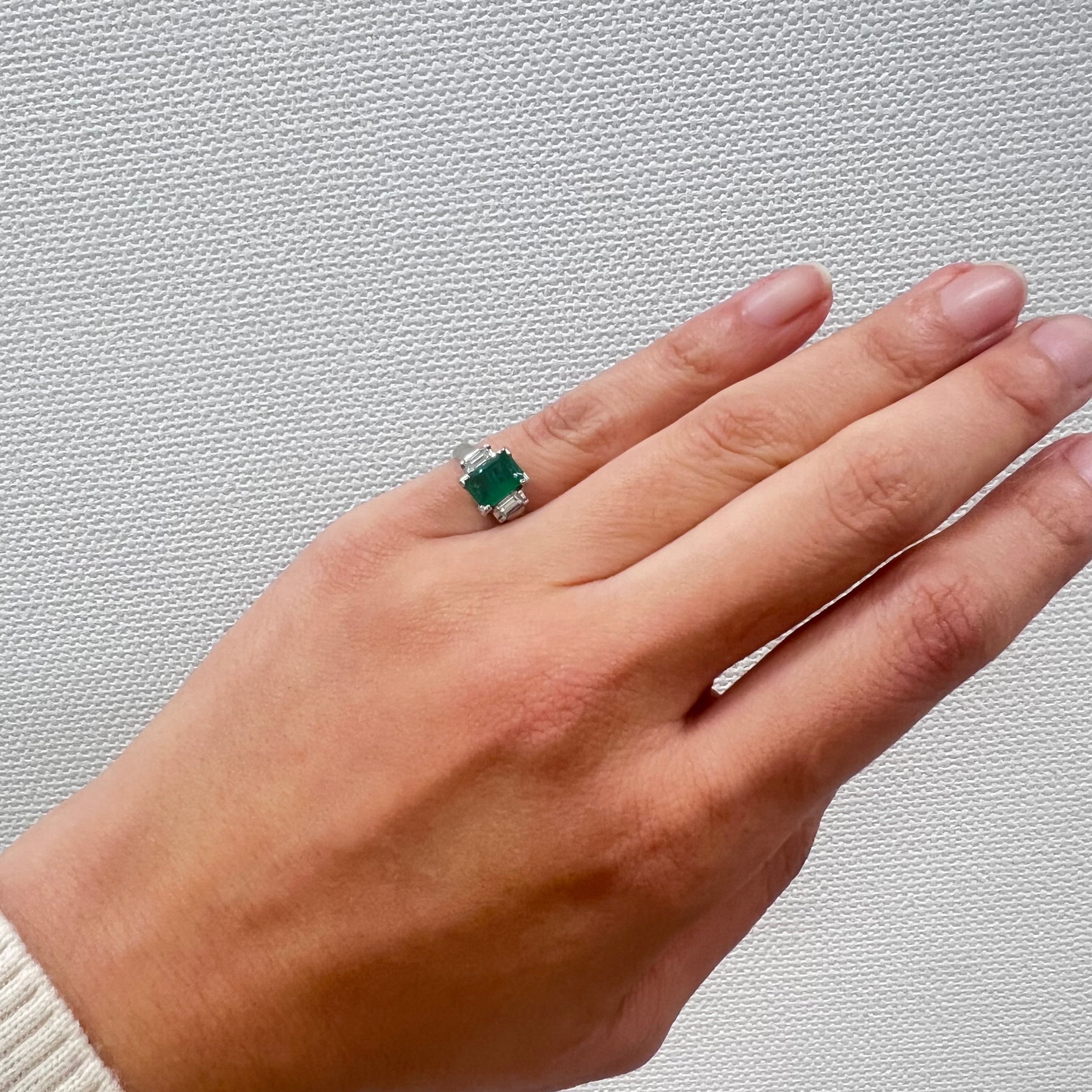 昭和ジュエリー エメラルド ダイヤモンド リング Pt900 1.01ct