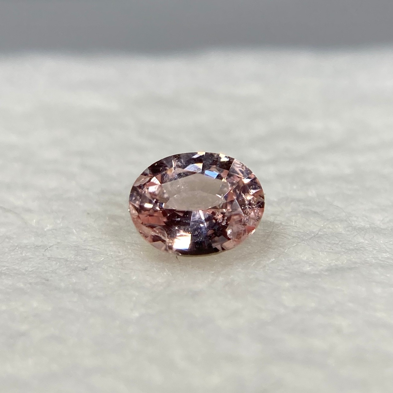 オーバル サファイア ピンク系 約4.4mm*3.5mm  No.6