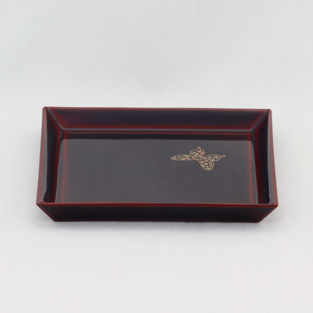 1904  輪島塗　ペア角皿／溜塗／蝶蒔絵