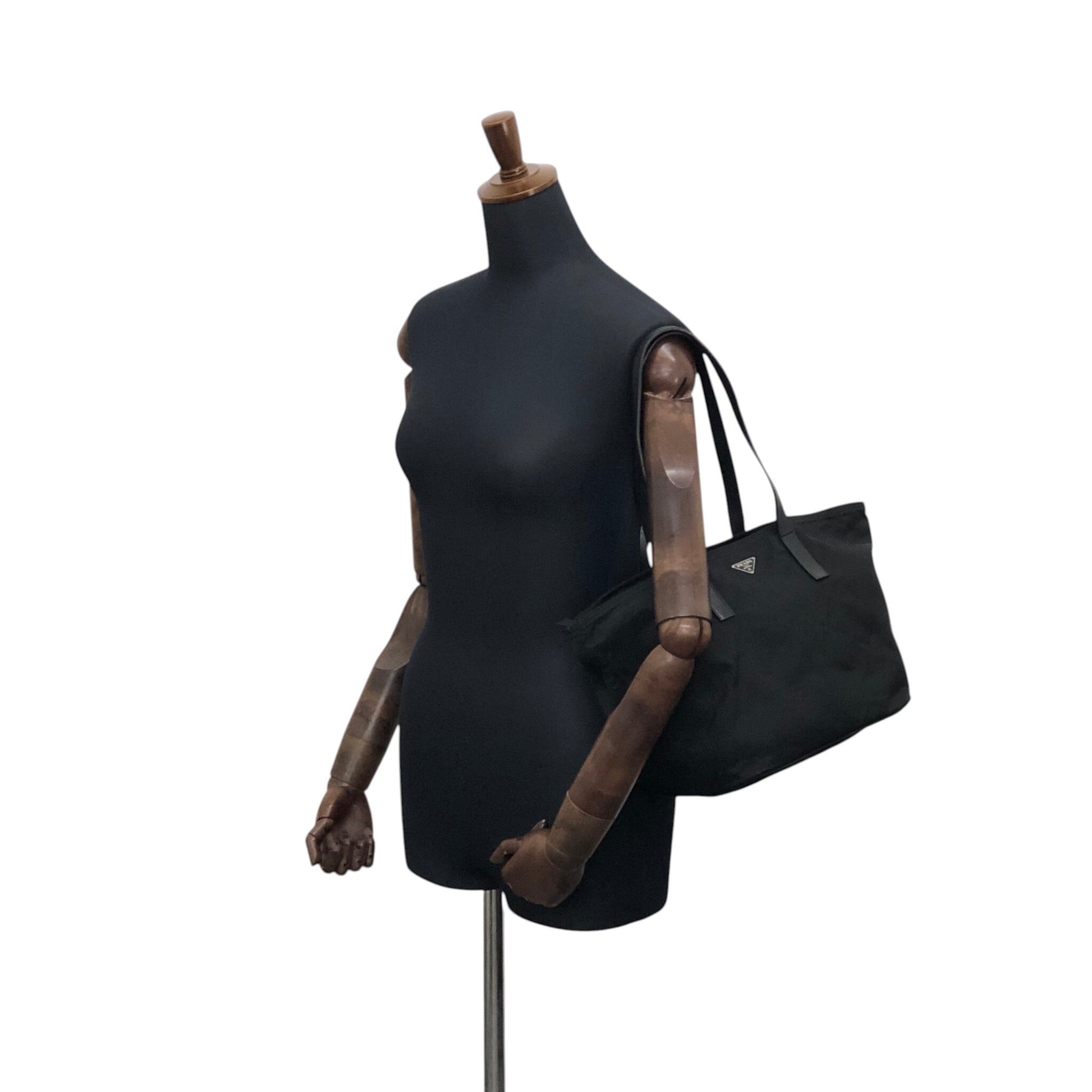 PRADA プラダ ハンドバッグ ブラック トライアングルロゴ ナイロン