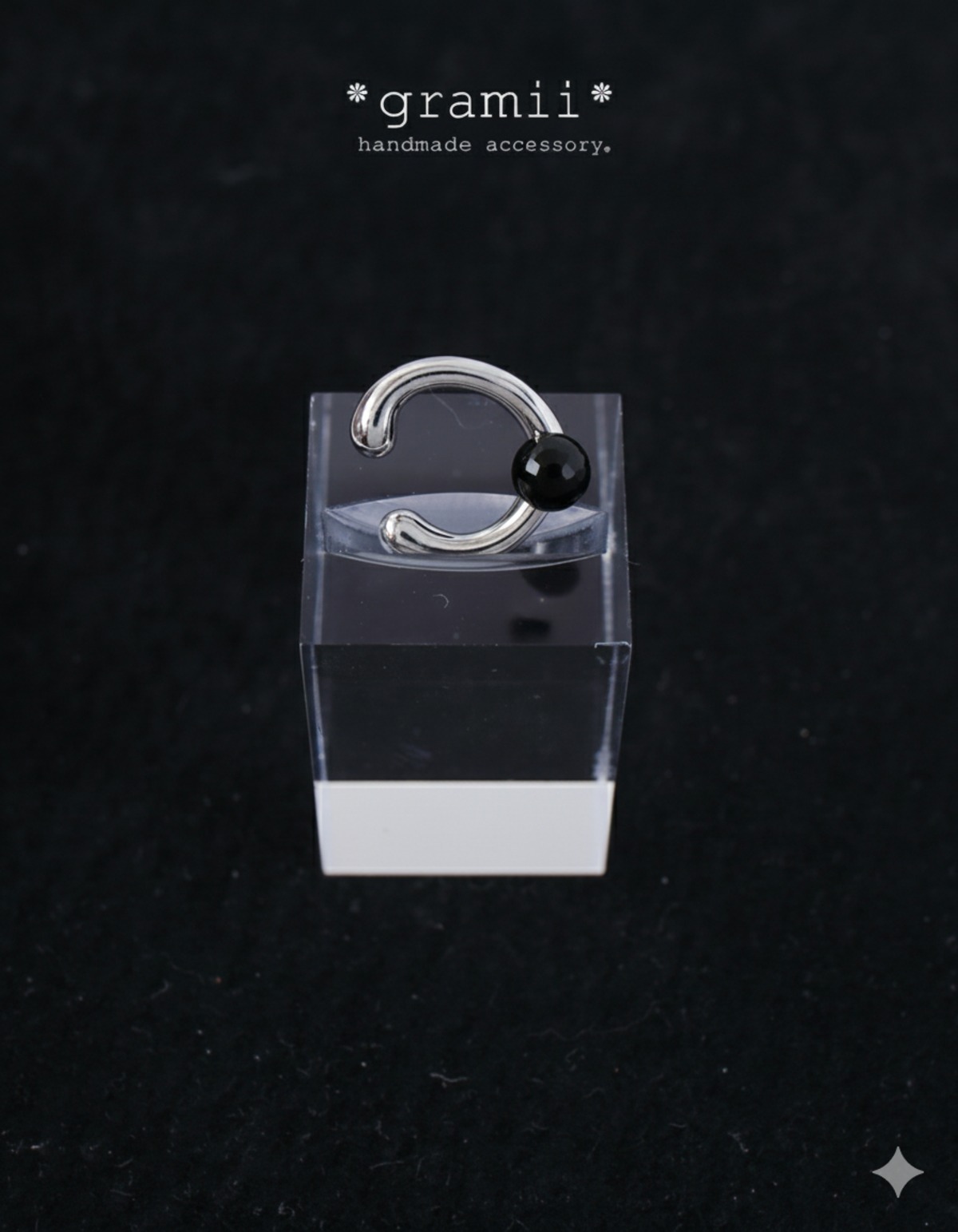 ROIROM本多大夢さま 衣装協力】black spinel earcuff | ＊gramii＊