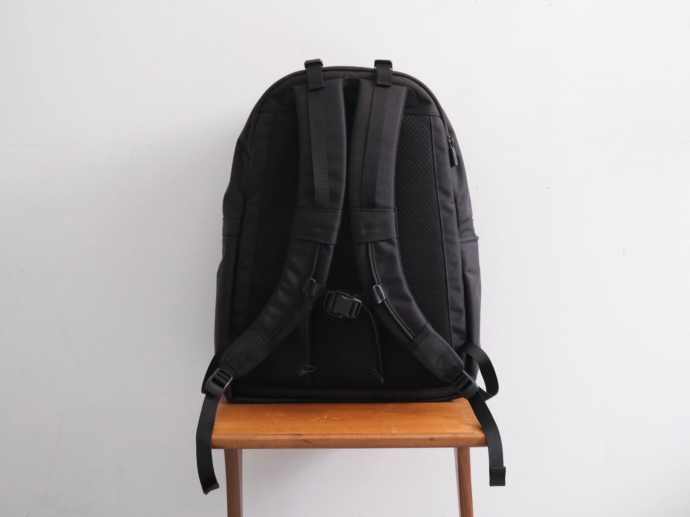 MONOLITH “ BACKPACK PRO L “ | Lapel online store