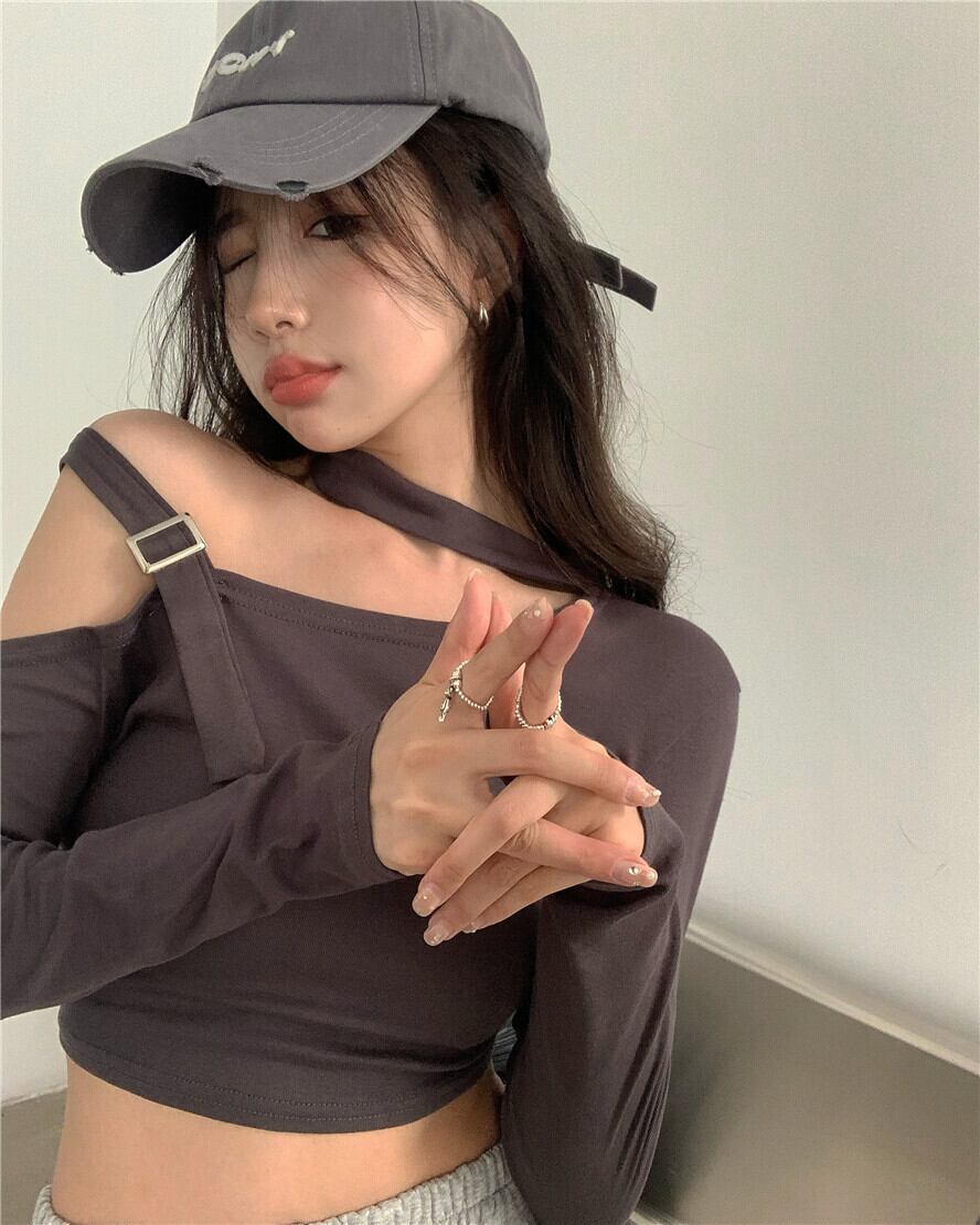 セクシーなオフショルダーハンギングネックグレーTシャツ女性秋タイト長袖ボトミングシャツ2020新しいインナーショートトップ ブラックストロベリース5281453668