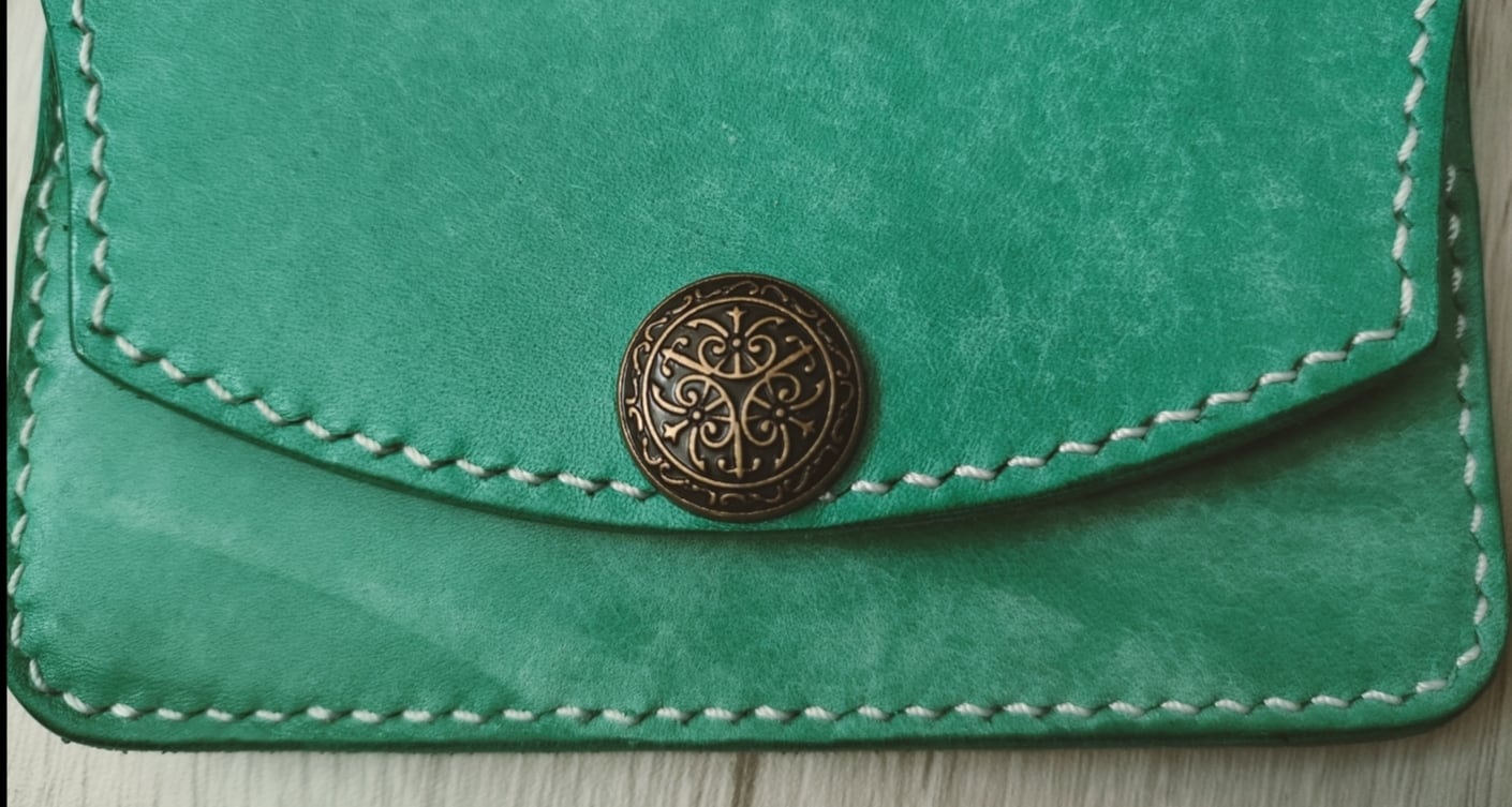 マヤベリーのミニトラッカーウォレット【アクア】｜手作り革財布と革