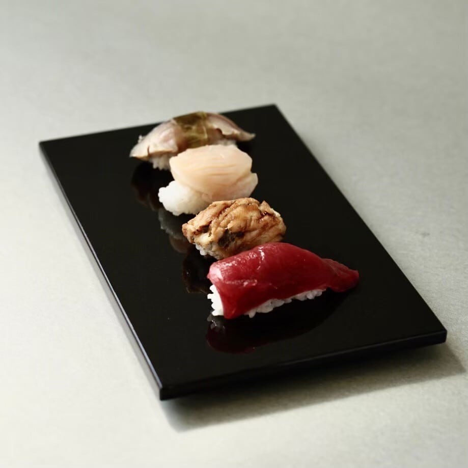 寿司下駄/中【黒御影石】 | INASE 石工がつくる、石の作品