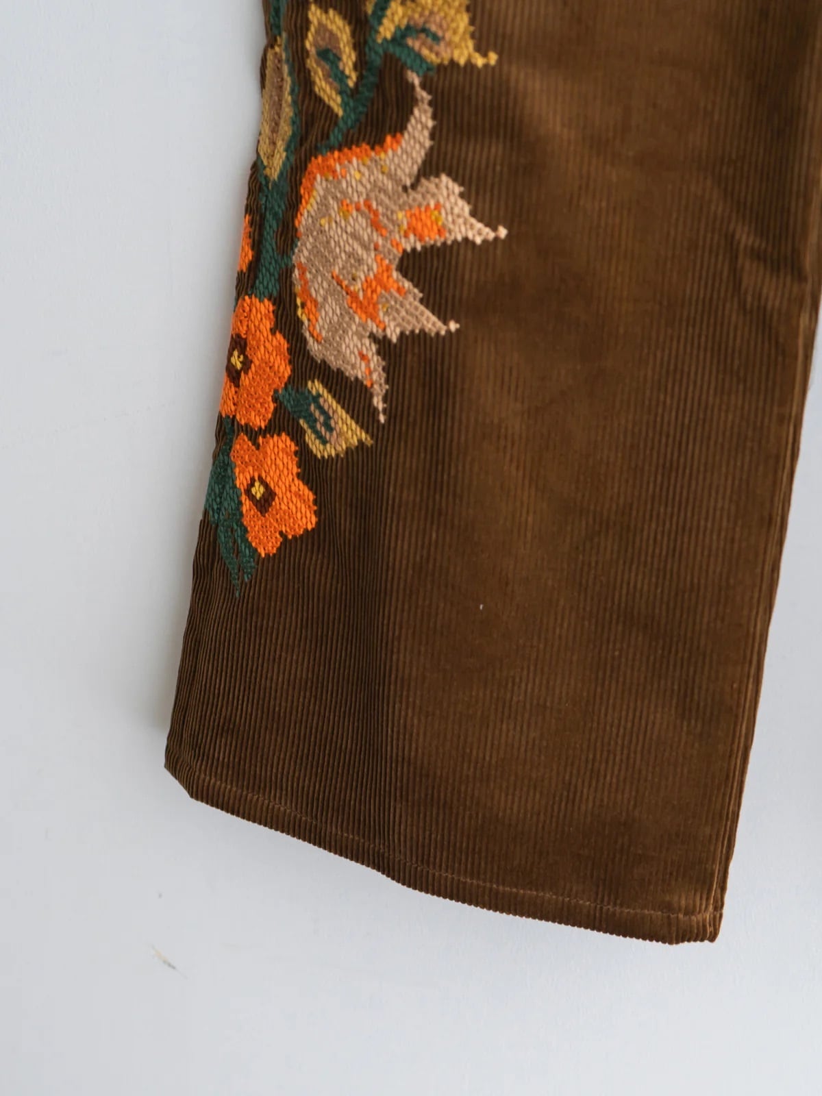 KHOKI Embroidery-design pants BROWN 25fw-p-08 | BEST PACKING STORE