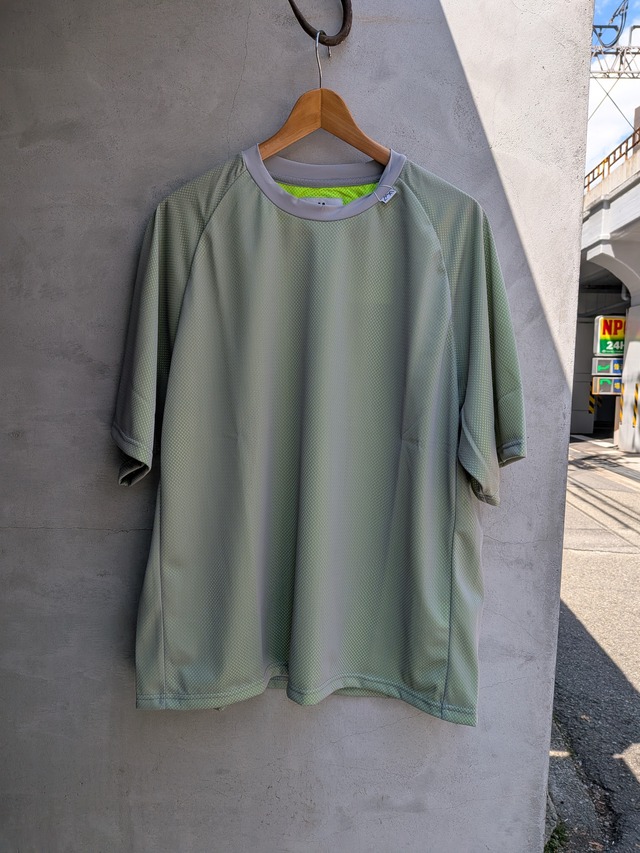 COMFY CMF OUTDOOR GARMENT “W FACE QUICK DRY MESH TEE S/S”　 Gray × Yellow