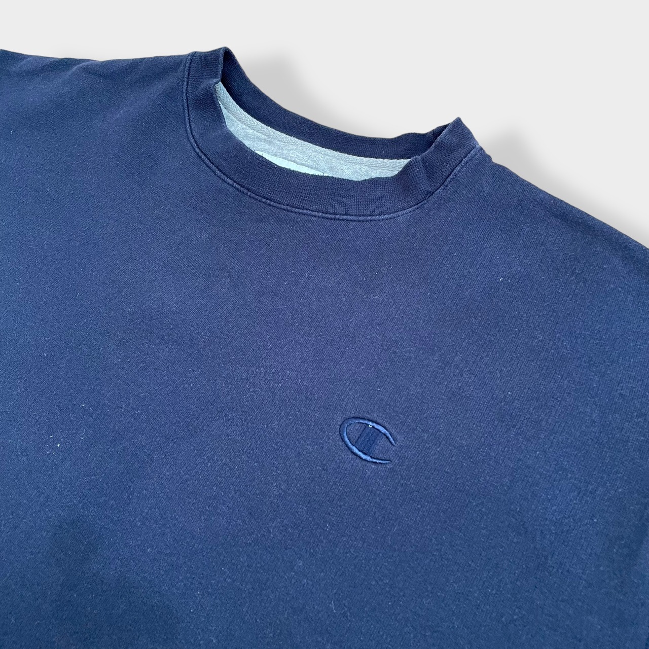 【champion】2XL ビッグシルエット オーバーサイズ ワイドサイズ ワンポイント 刺繍ロゴ スウェット トレーナー プルオーバー ネイビー チャンピオン US古着