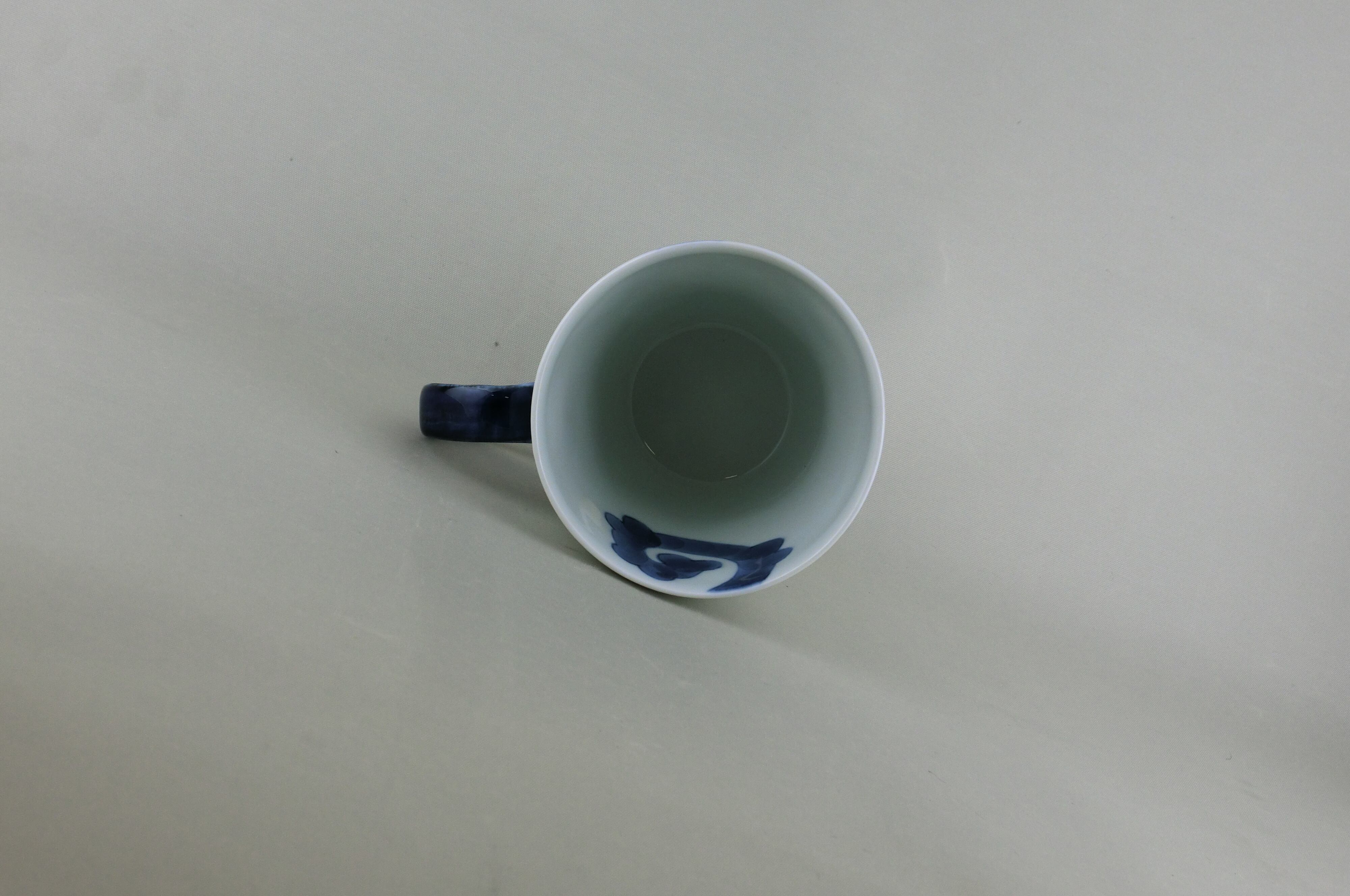 タコ唐草スタイリッシュマグカップ（青）