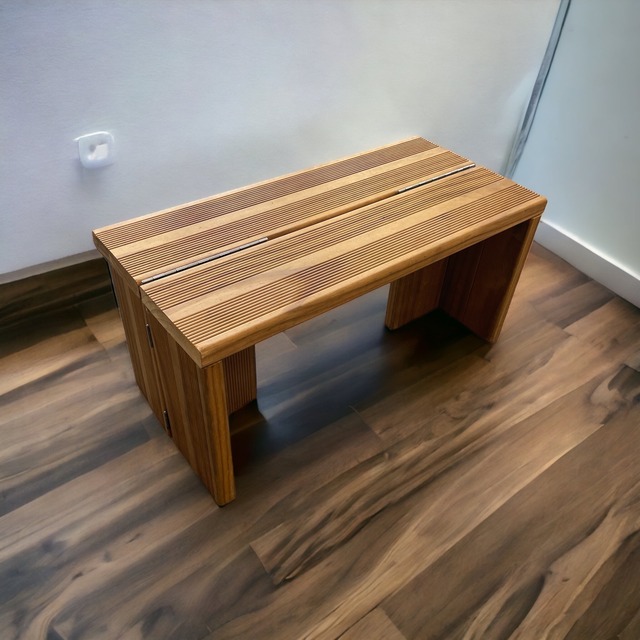 Vulcan Table:持ち運び可能な折り畳みデッキ・テーブル