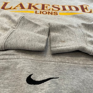 【NIKE】LAKESIDE サッカークラブ プリント スウッシュ 刺繍ロゴ スウェットパーカー フーディ ナイキ us古着