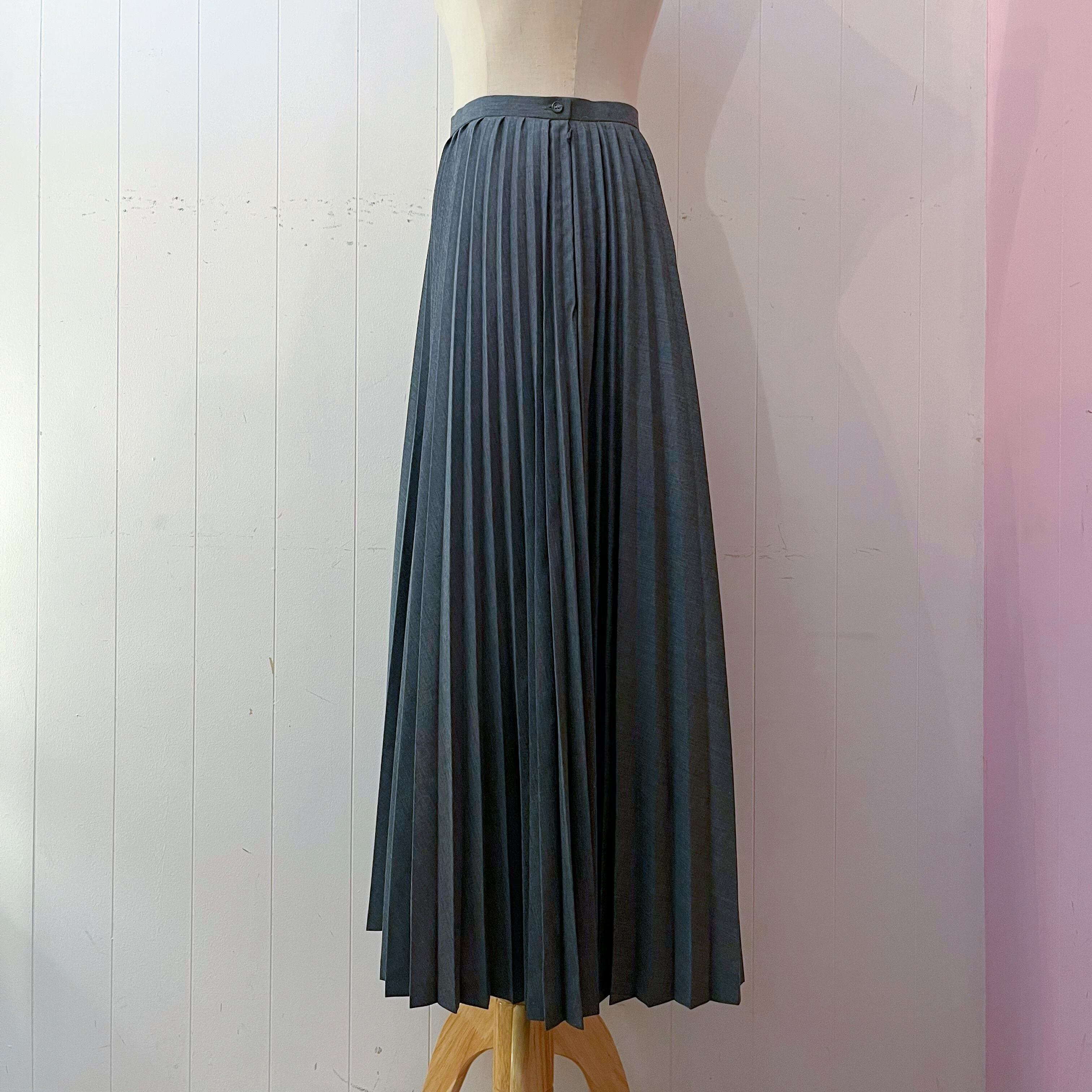 gray accordion pleats skirt
