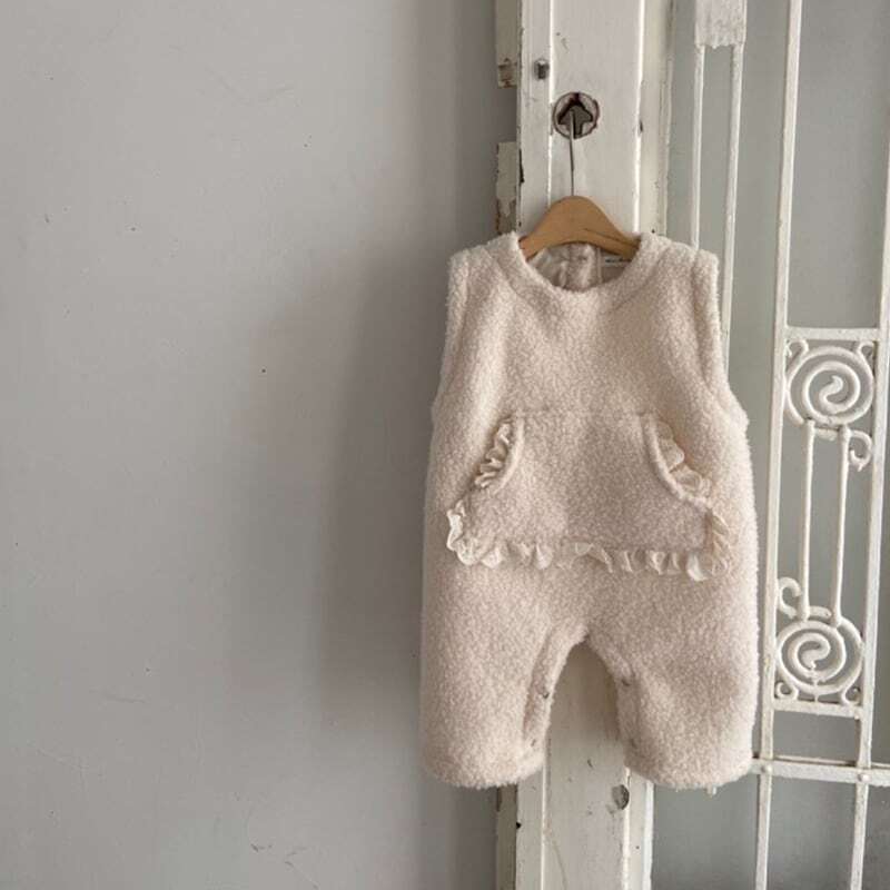 【BABY】もこもこポケット付きオールインワン