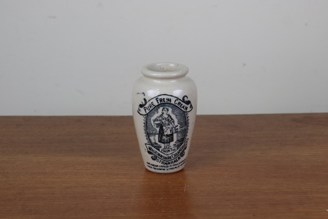 イギリス　アンティーク　WIGTOWNSHIRE　クリームポット　陶器ポット　ジャー　ボトル　ペン立て　花瓶　つ148-6