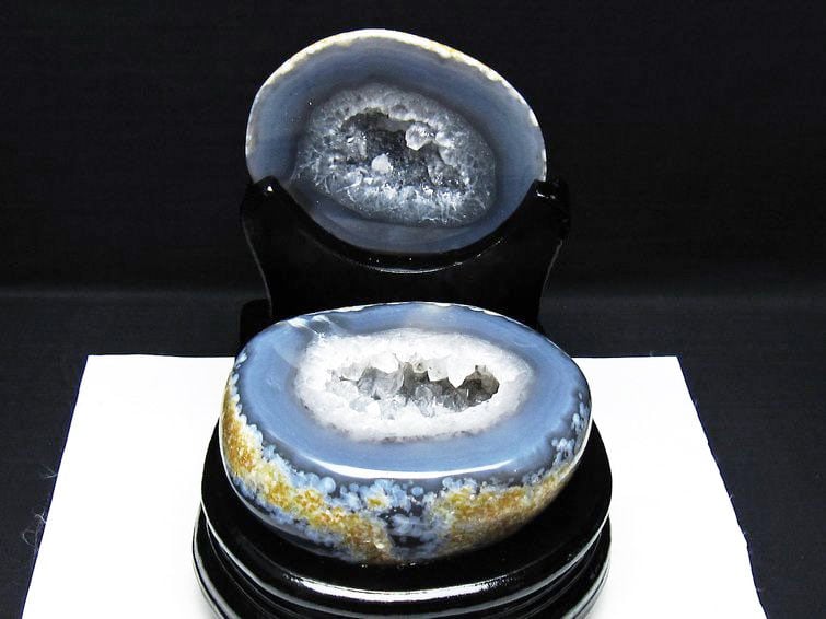 1.1Kg トレジャーメノウ アゲート 台座付属 原石 置物 一点物 175-1427