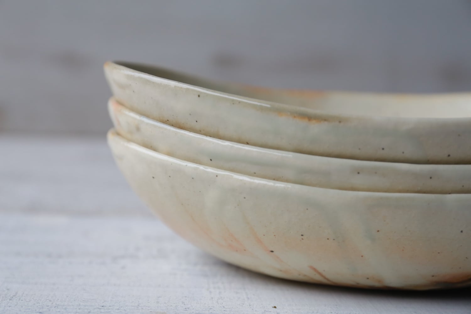 鉄散 楕円深鉢 中 | 古谷製陶所