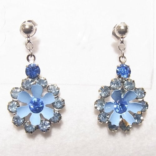 下がる揺れる水色の花型ピアス アクセサリー格安セール K1158P