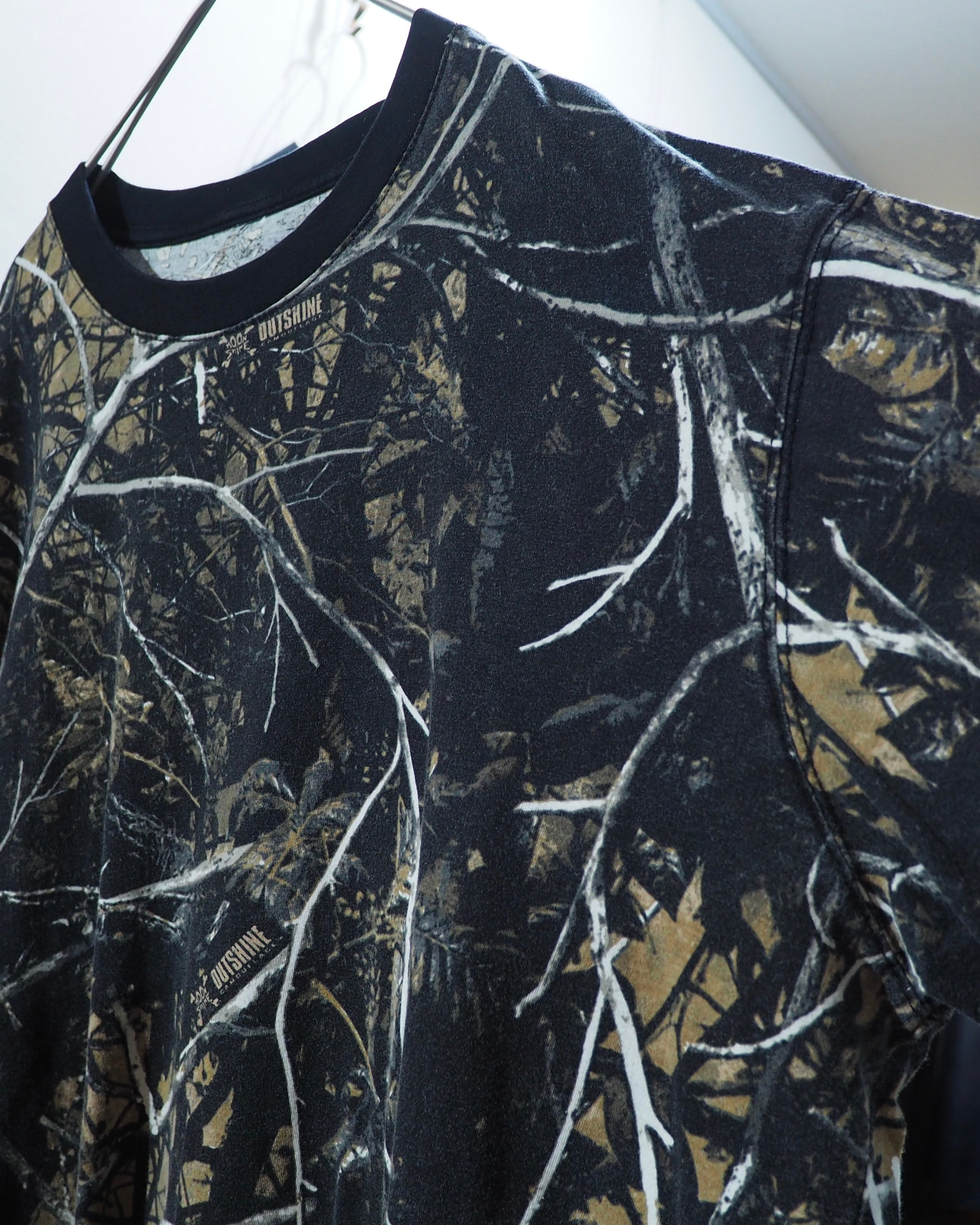 Realtree Camouflage × Barbed wire printed Over silhouette Tee