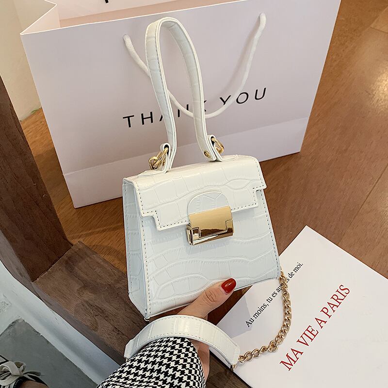 ワイルドウエスタンスタイルの小さなバッグ女性のバッグ2020新しい波のファッションチェーンショルダーメッセンジャーバッグネット赤ポータブル小さな正方形のバッグ Tiancai_Wing_Bag7672529