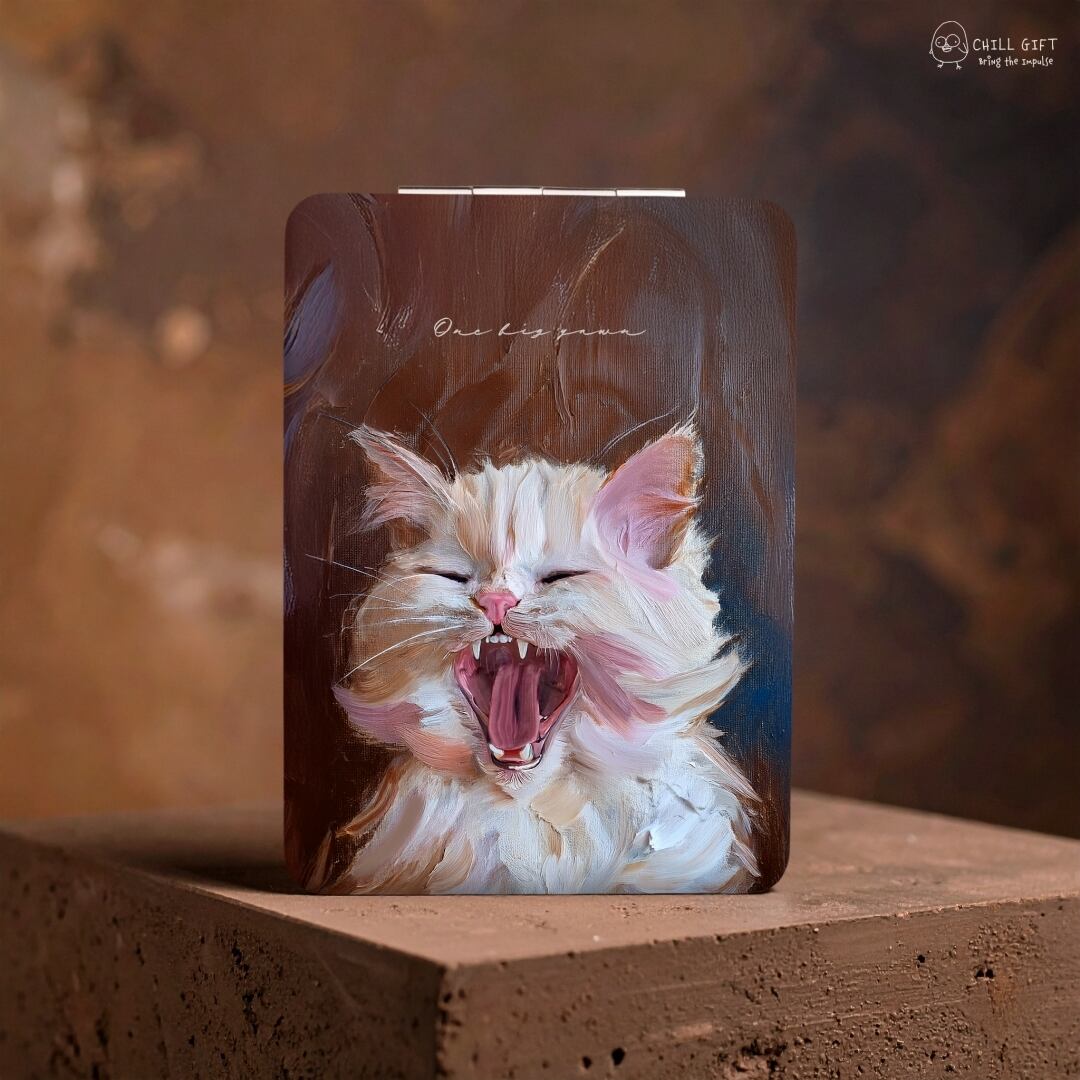 【拡大鏡付き!】手のひらの中の絵画展~シュガーの大あくび~ コンパクトミラー ミニ手鏡 二つ折りミラー