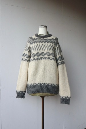 fairisle knit sweater / gray