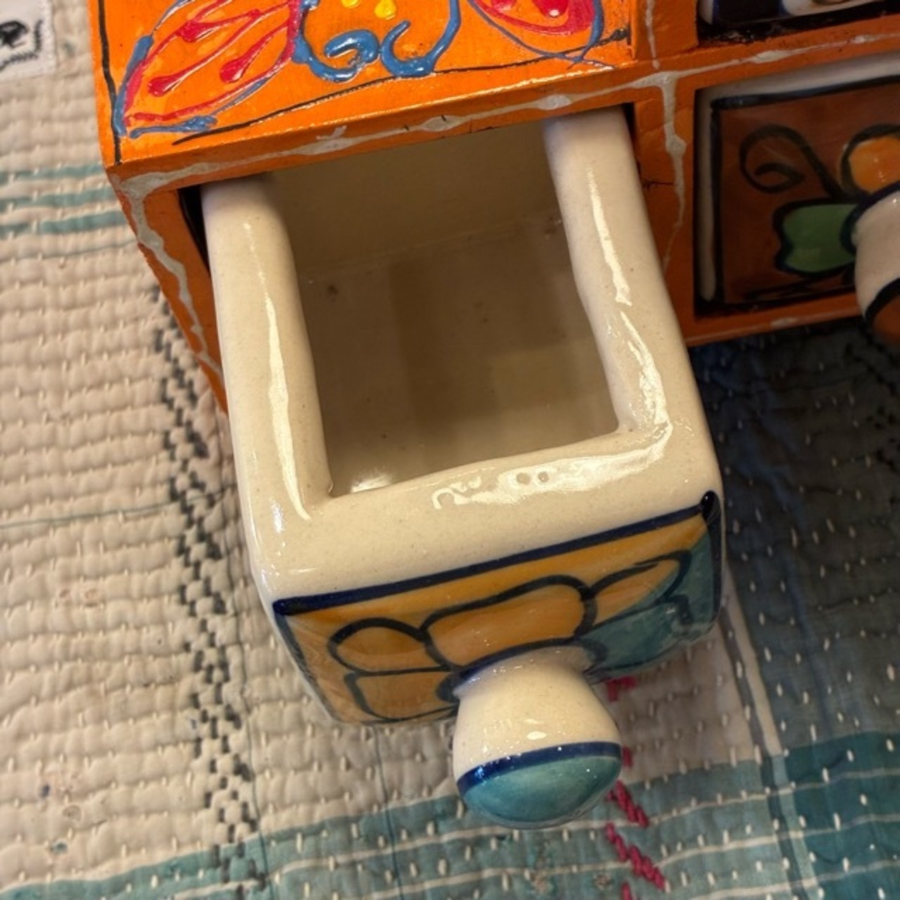 India Blue Pottery Mini 4-Drawer Unit　インド　ブルーポタリ4ドロワーチェスト　凸型　オレンジ　引き出し　置物　玄関収納　メヘンディアート　鍵入れ　印鑑入れ　ハンドメイド