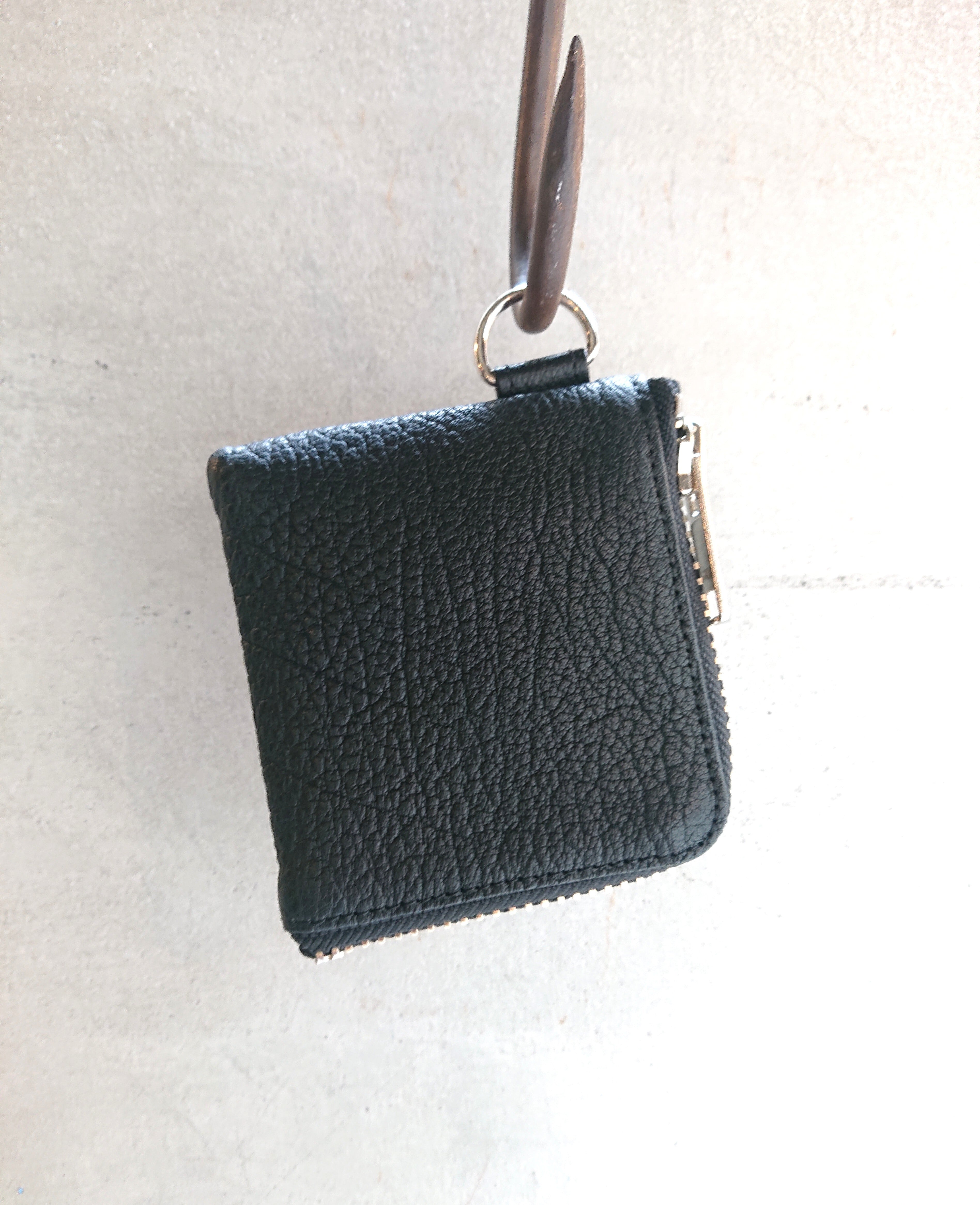 A PUZZLING HOME “ROCKERS WALLET" Buffalo Black Color