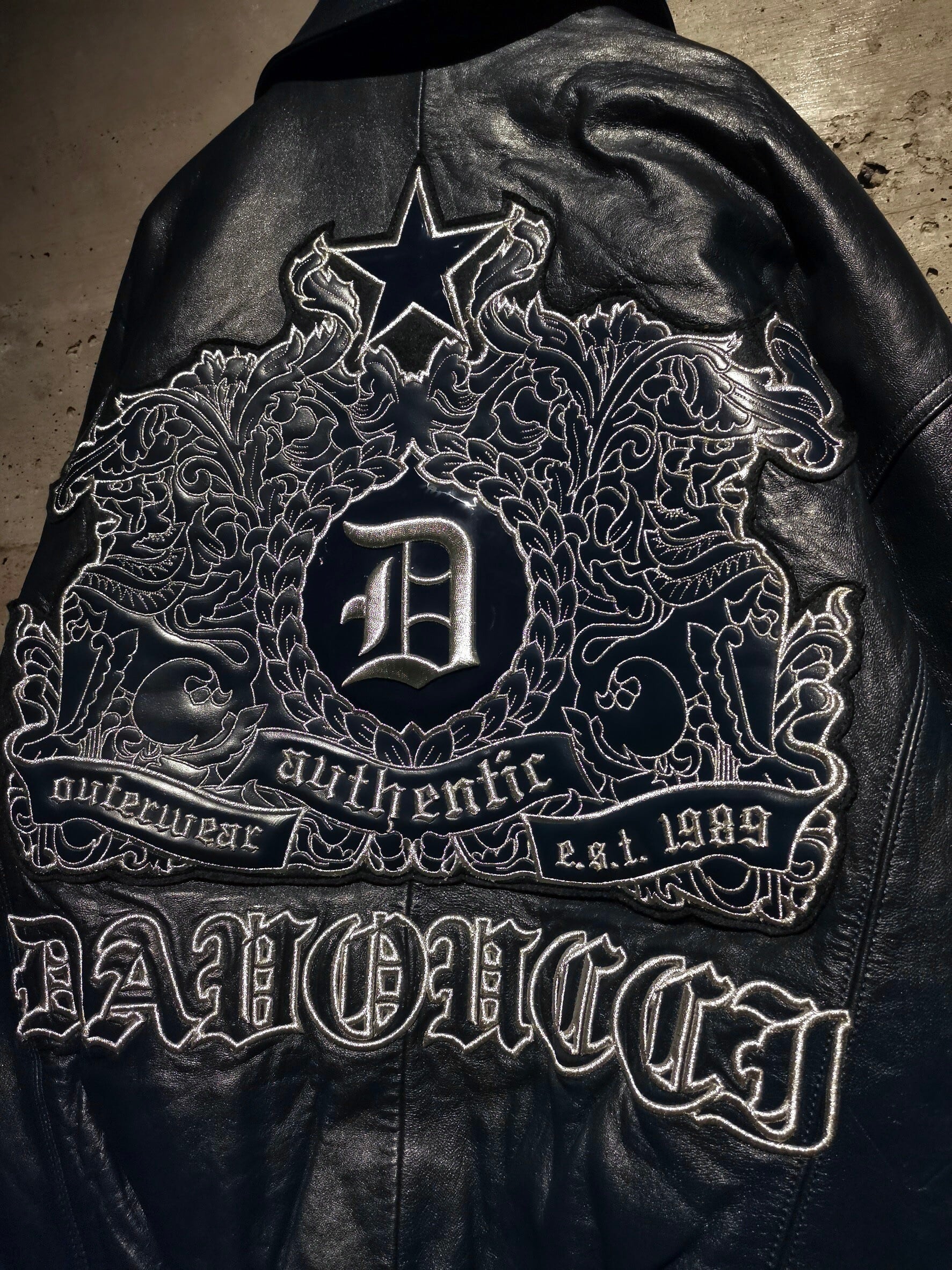 DAVOUCCI ロゴ入りレザージャケット XL専用出品 DAVOUCCI ロゴ入りレザージャケット XL専用出品 2025年最新】DAVOUCCI