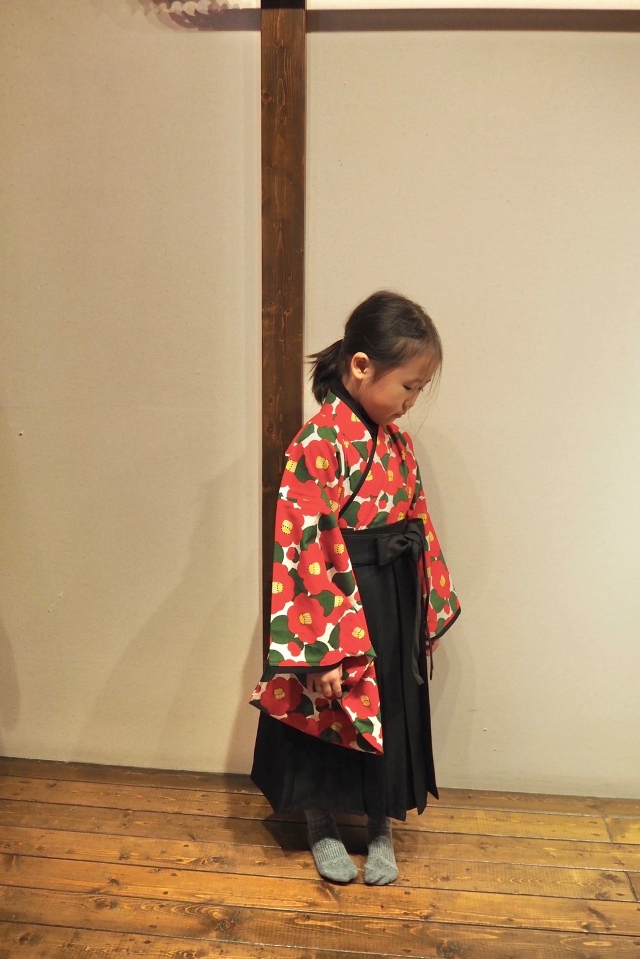 キッズ用袴 RAKUHAKA【紅椿】95〜105cm相当 3歳児 - 4