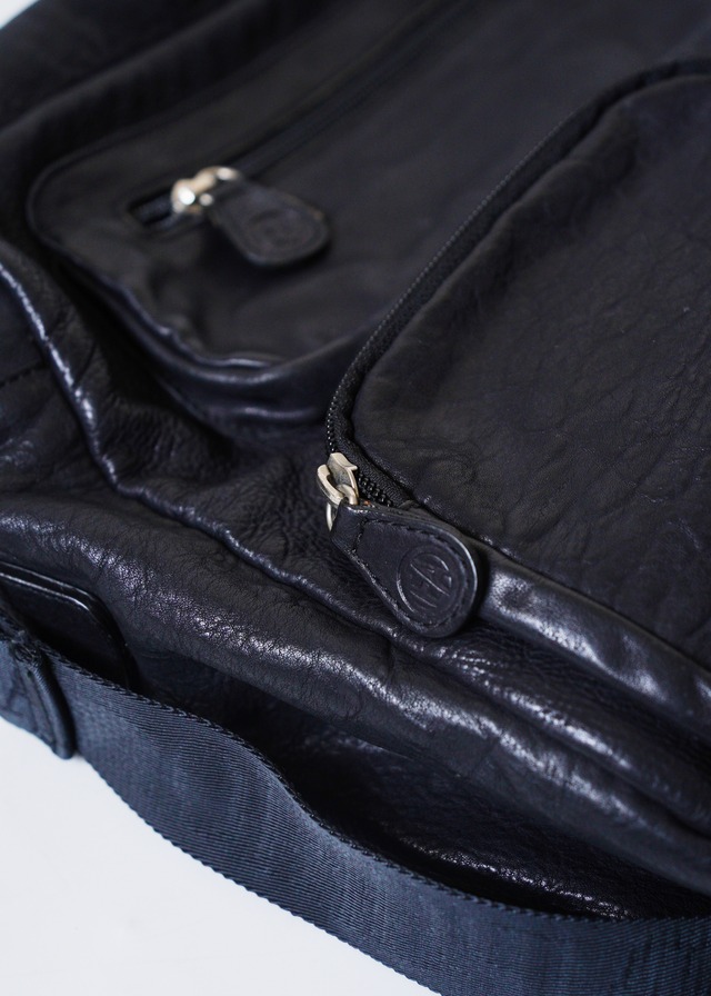 EMPORIO ARMANI leather shoulder bag