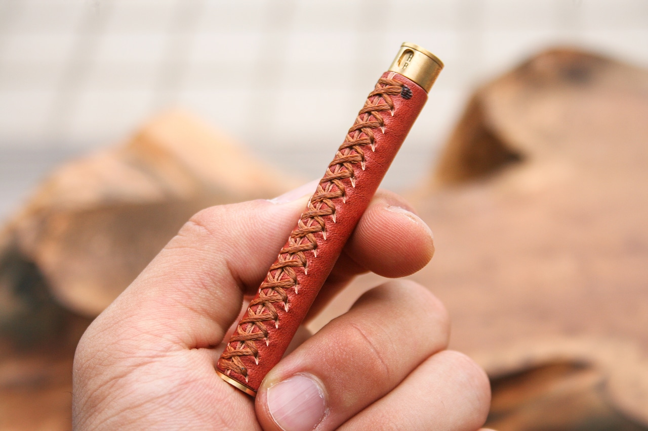 ★不定期販売★ 新型 硬度表示窓付き革軸芯ケース 【特上ヌメ革節目模様 ブラウン】