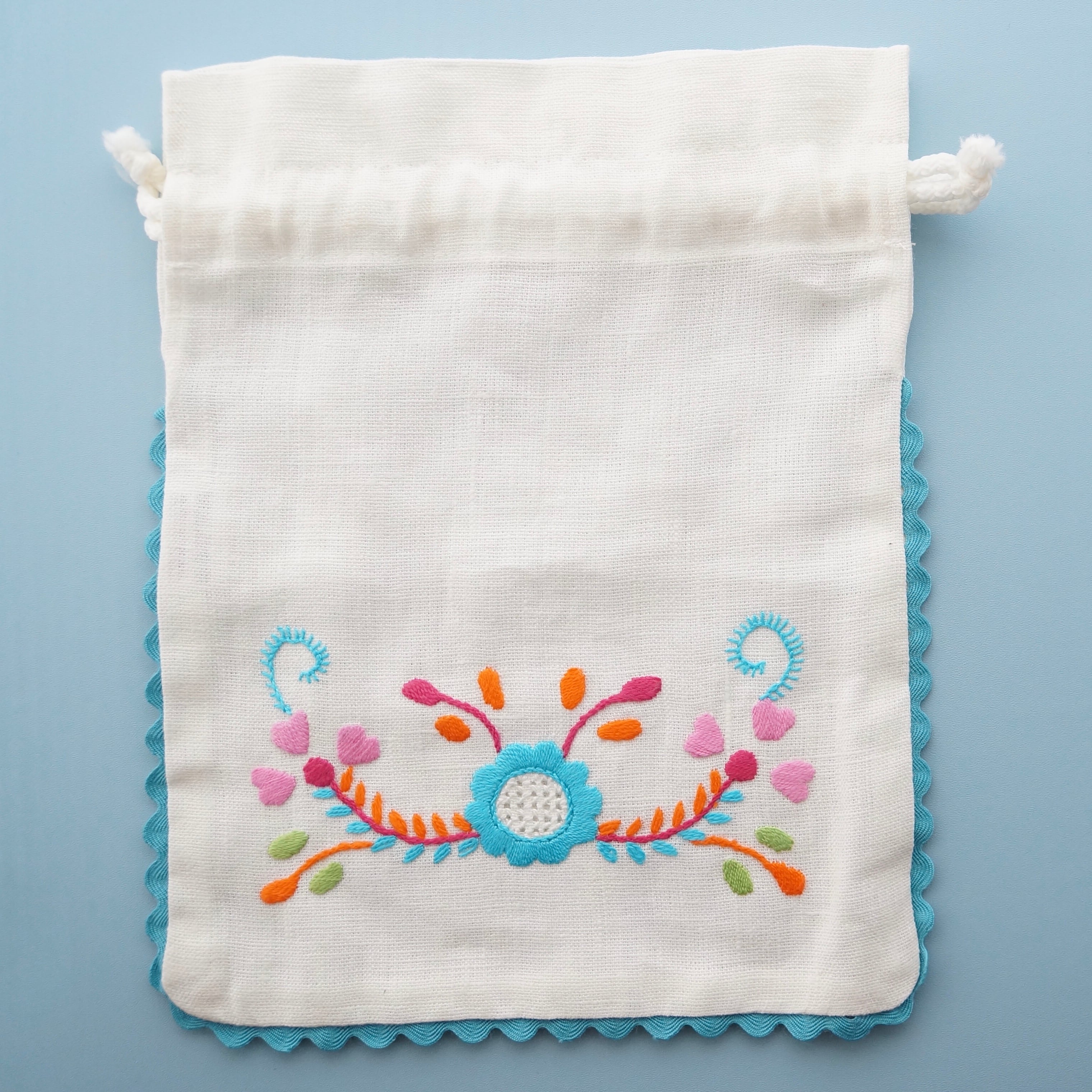 ポルトガル　伝統刺繍の巾着袋