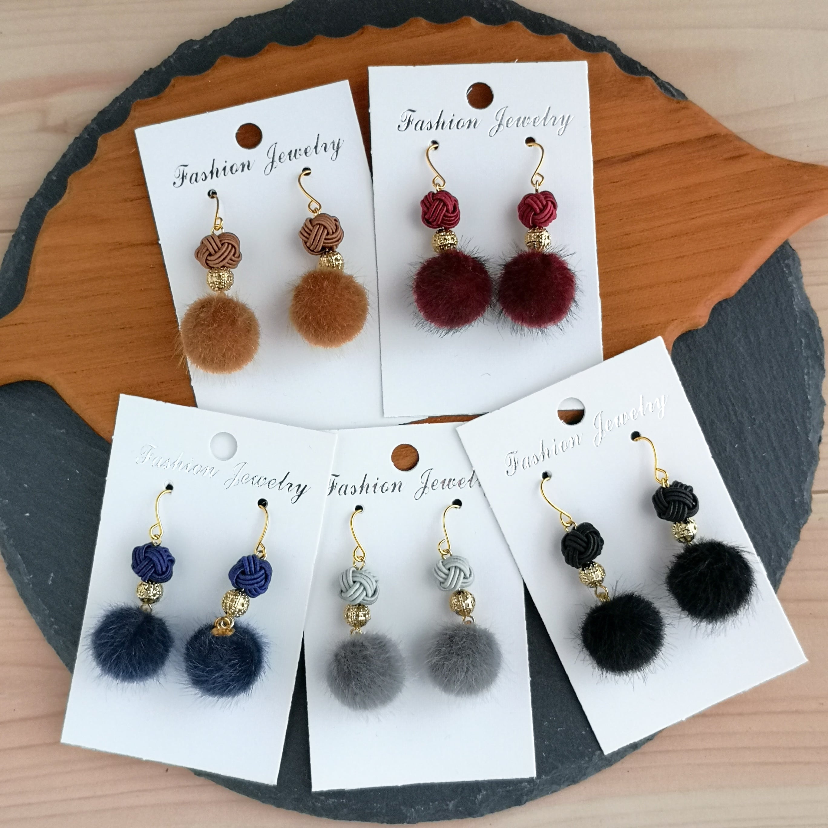 ✾薄墨色×グレー✾玉結びとフェイクファーのピアス/水引ピアス