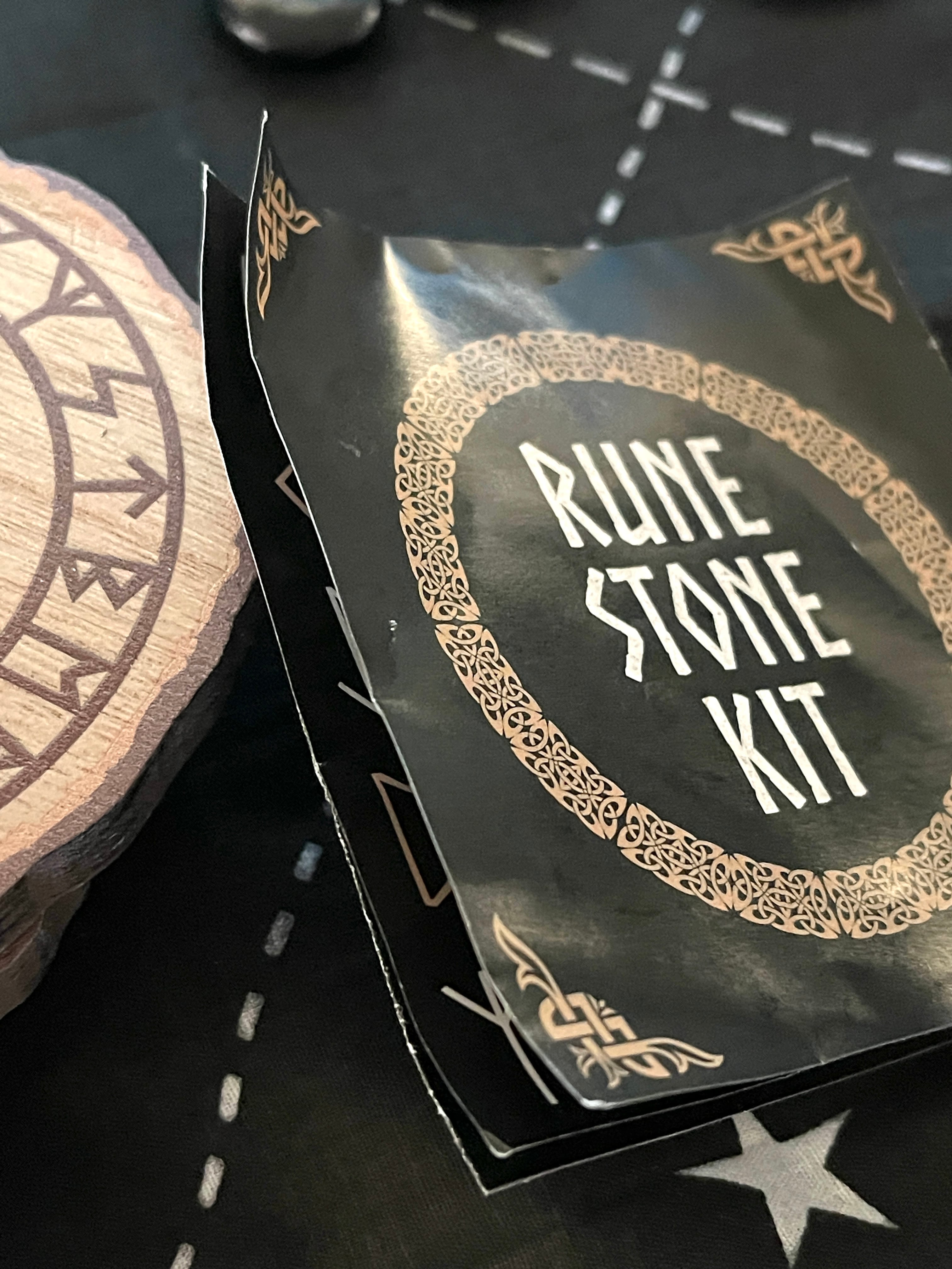 ◇『ルーン文字セット』◇ストーン25個セット◇ブラックオニキス製
