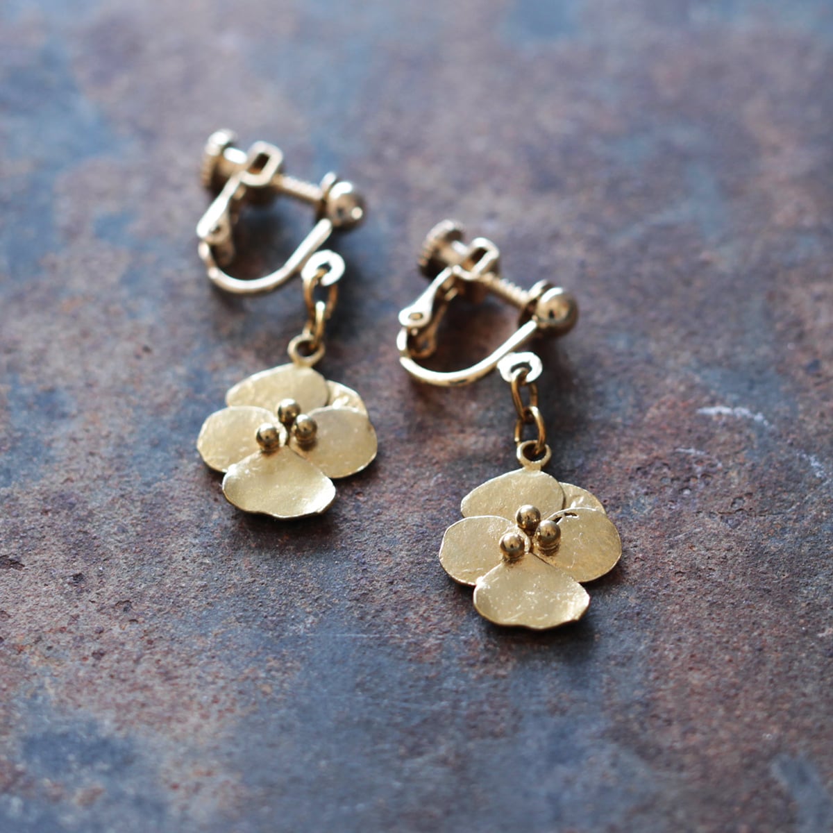 パンジー|ピアス|イヤリング|P528 | thuthu appetizing accessories powered by BASE