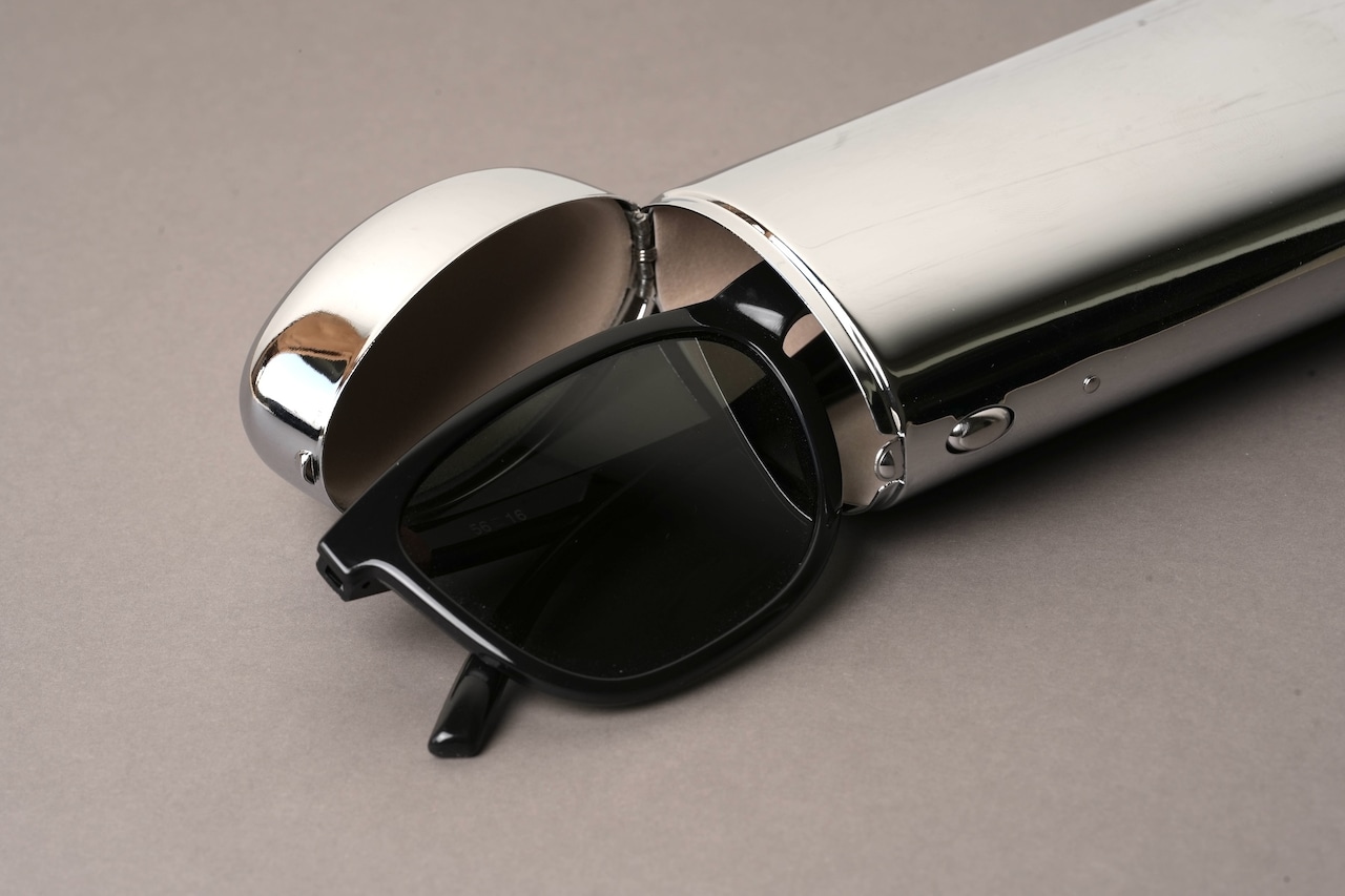 スチールメガネケース