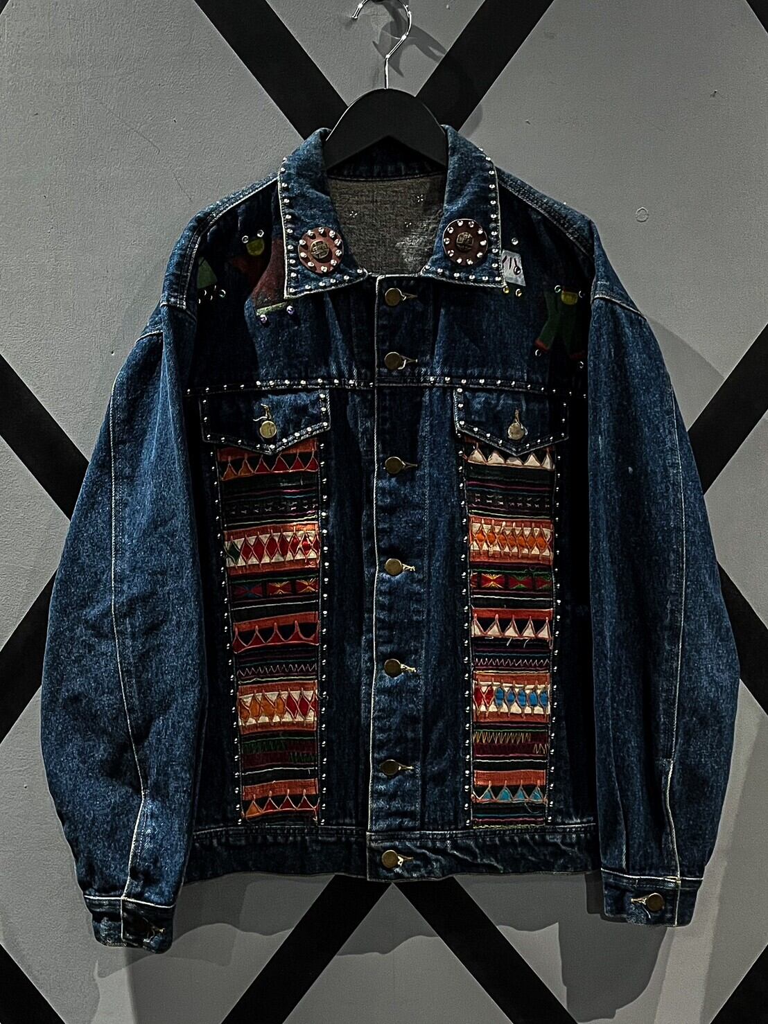 X VINTAGE】Native Design × Studs Vintage Loose Denim Jacket | Caka