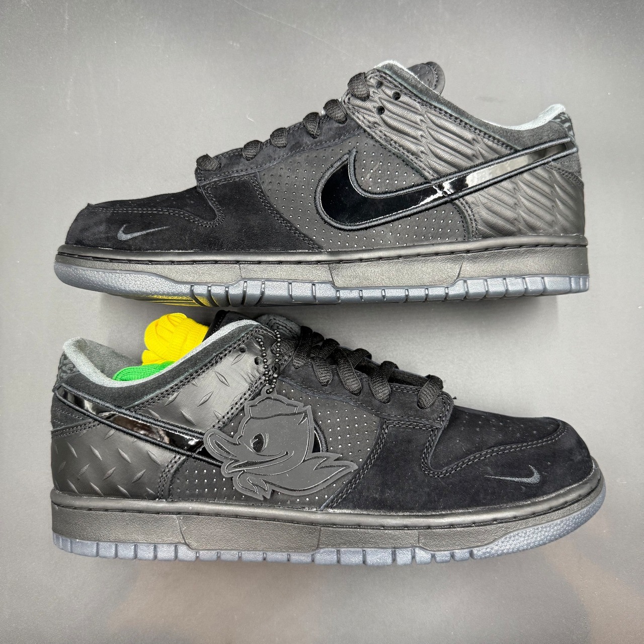 DIVISION STREET NIKE DUNK LOW UO LUXE OREGON BLACK HV1470-001